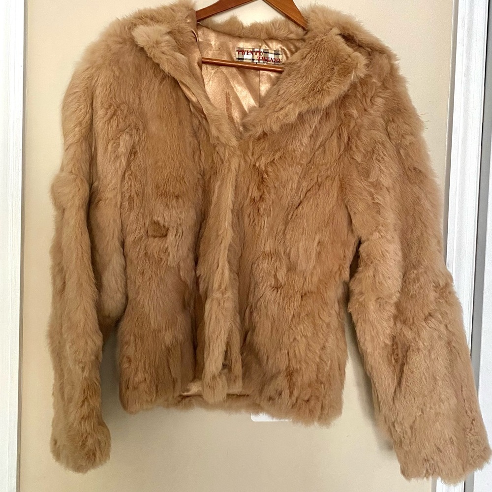 I00% Rabbit Fur Coat - Picture 2 of 5